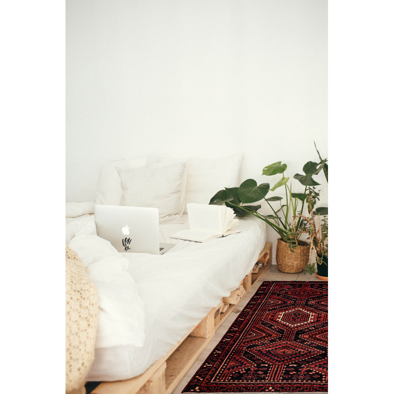 Tapis rouge Konya Anatolian 4 pi 7 po x 8 pi 6 po