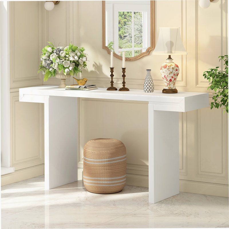 Grande console de 60 pouces aux lignes géométriques épurées, table d'entrée élégante avec finition peinte et pieds réglables, convenant au salon, au vestibule et au couloir.