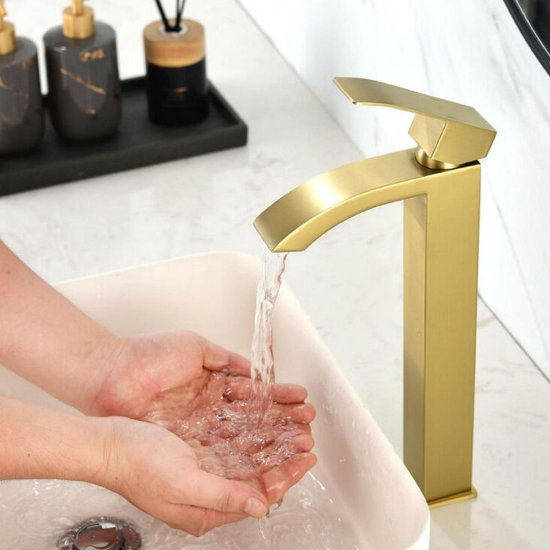 Single-handle Bathroom Faucet, Golden Brushed