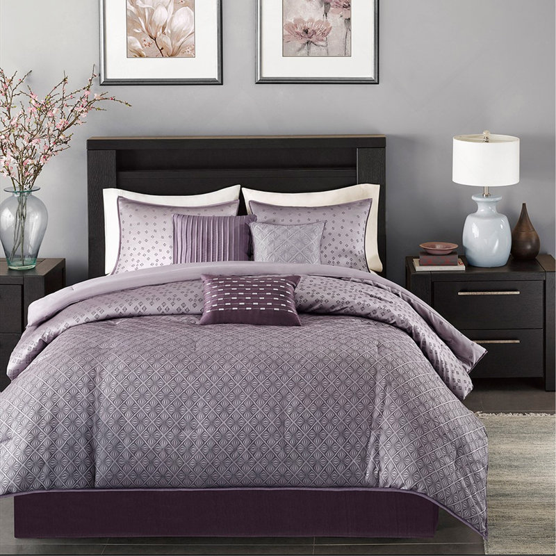 Ensemble d'édredon en jacquard 7 pièces en mauve pour grands lits, avec un motif dégradé et une texture de paillettes pour un look moderne