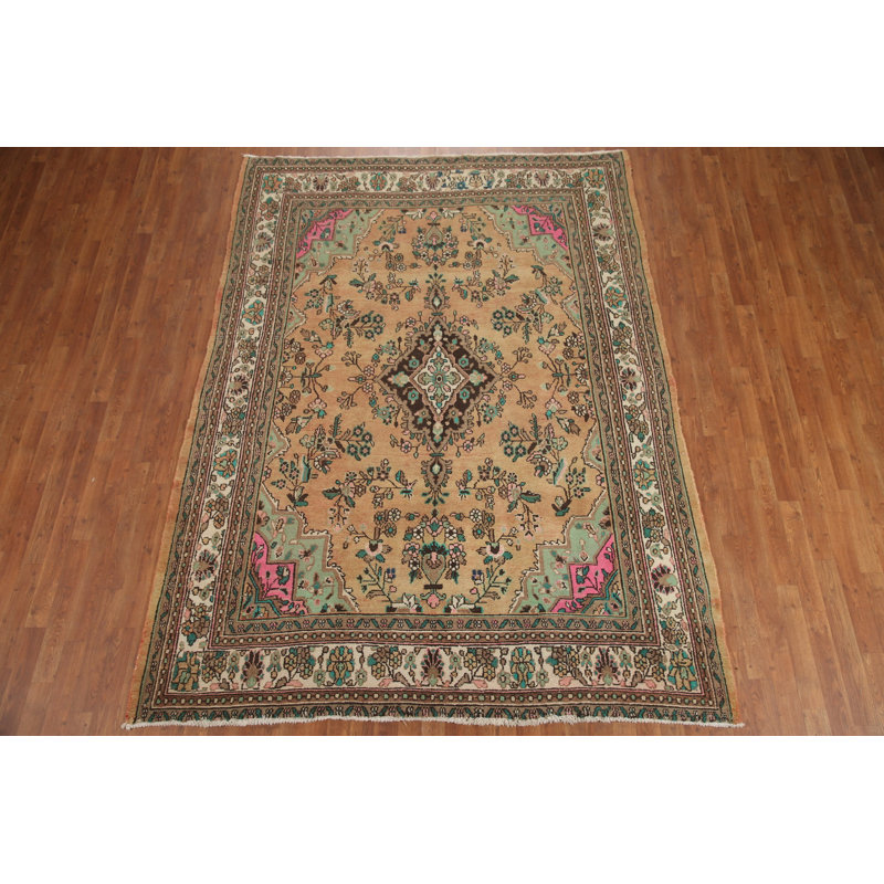 Tapis traditionnel floral 7 x 9