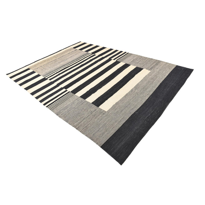 Tapis noir et blanc Ohlson