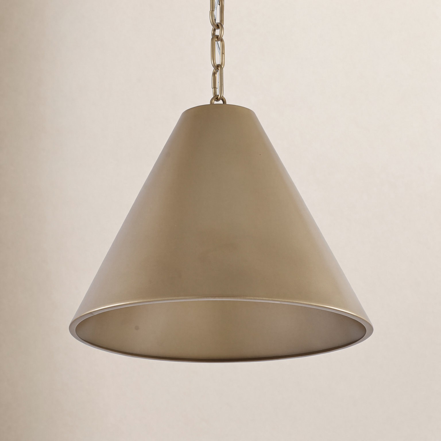Dev Dimmable Single Light Pendant