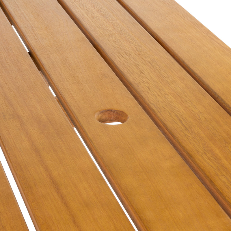 Table de pique-nique d'extérieur en bois d'eucalyptus classique de 59 po avec bancs intégrés et trou pour parasol Shoreham, brun teck pour patio et cour arrière