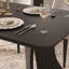 Table à manger rectangulaire de 160 cm pour 4 à 6 personnes, avec pieds inspirés des bois de cerf et structure métallique robuste, style ferme moderne.-992319077-992319079