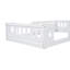 Lit plateforme en bois avec garde-corps-2010987751
