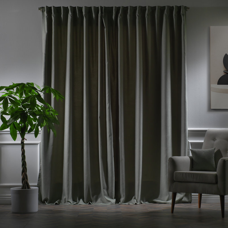 Paire de rideaux obscurcissant avec pattes de couleur unie, L 52 po x L 84 po, Leaf Green