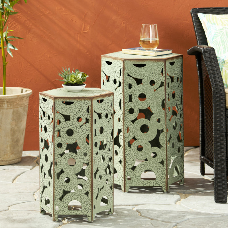 Table d'appoint en fer forgé de style antique, aucun assemblage requis, motif complexe, 31,5 cm (l) x 35,4 cm (p) x 56,8 cm (h), 4,36 kg, 2 tables, assemblage élégant, 56,8 cm (h) x 35,4 cm (p), de 2 tables