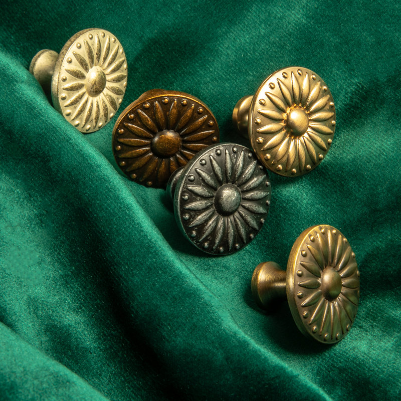 Goo-Ki 6-Pack Zinc Alloy Drawer Knobs – Champagne Bronze Finish With Flower Design, Rust-Resistant Cabinet Pulls
