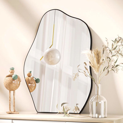 Leaning Mirror