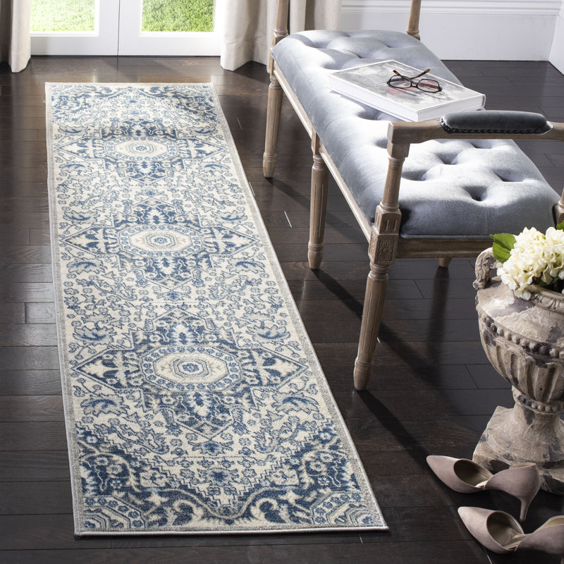 West Stockbridge Oriental Area Rug, Runner 61 x 244 cm
