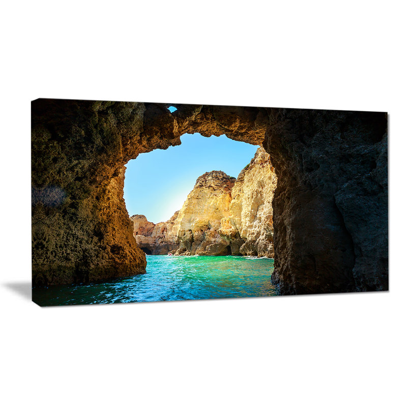 Mer à travers une grotte rocheuse au Portugal - reproduction de photo sur toile tendue, H 16 po x l 32 po x P 1 po