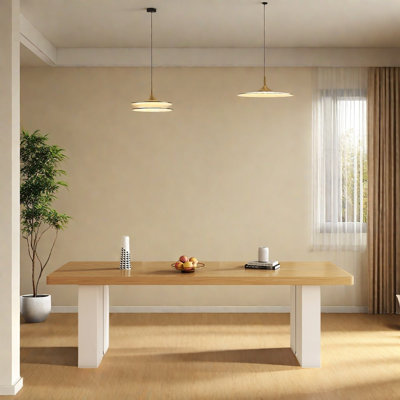 Table de salle à manger moderne et minimaliste pour un usage domestique