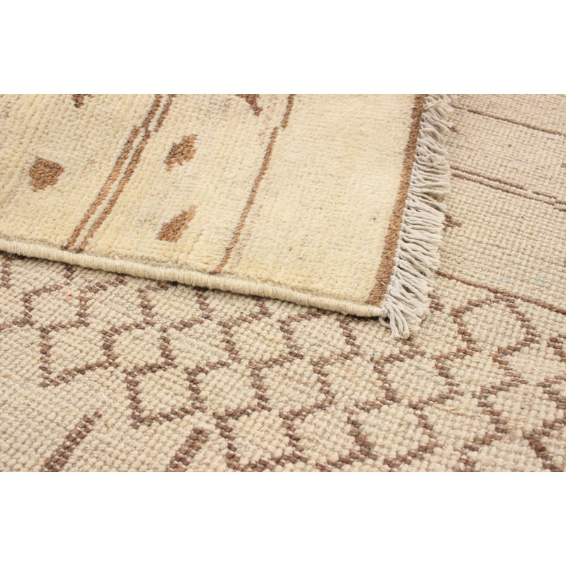 Tapis unique en laine noué à la main Mogul des années 2010 de 6 pi 3 po x 9 pi beige