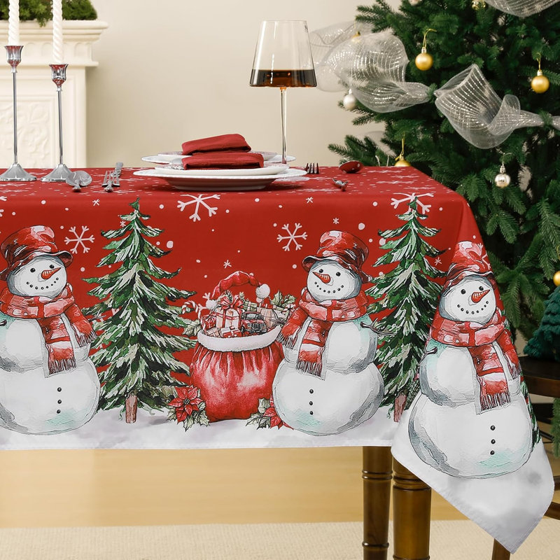 Nappe rectangulaire rouge 60 po x 84 po, housse de table lavable en polyester avec imprimé bonhomme de neige, cadeau et sapin de Noël