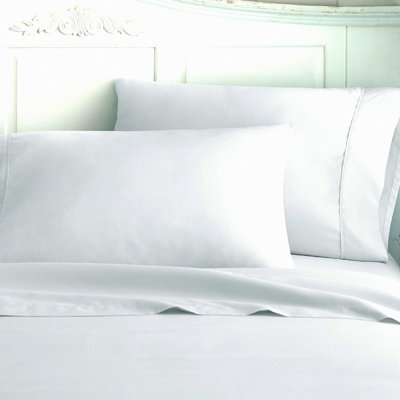 Luxury White Pillowcase Set - Soft Standard Pillow Covers - Hotel Quality Bedding - Hypoallergenic Microfiber - Breathable & Wrinkle Resistant
