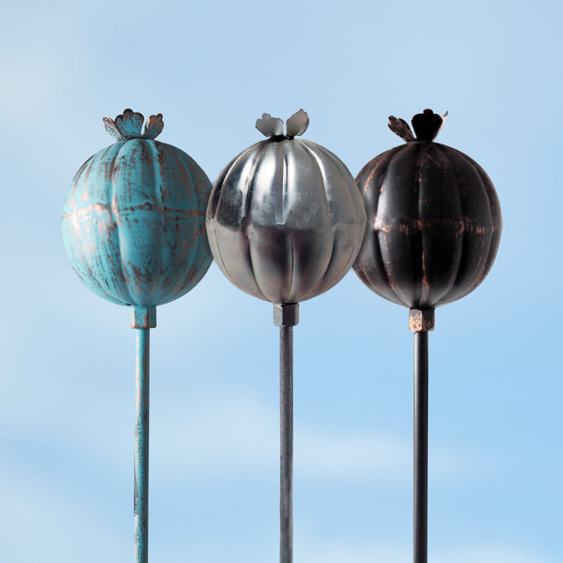 Iron Garden Statue, Blue