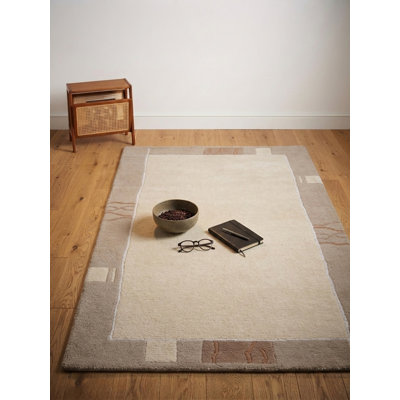 Tapis d'intérieur contemporain beige en laine beige fait à la main Tibbati