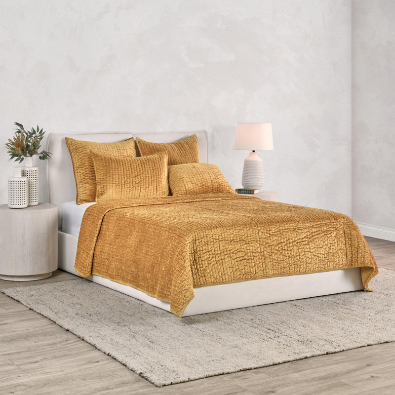 Lyndon Tasmin Velvet Quilt, Queen Quilt, Yellow