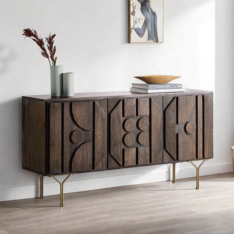 Buffet rétro en bois à géométrie sculptée
