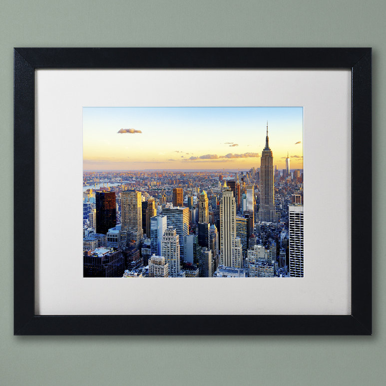« crépuscule à coucher de soleil », reproduction de photo encadrée, H 16 po x l 20 po x P 0,5 po, Blanc