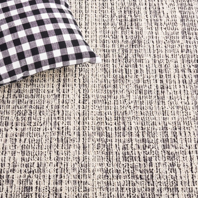 Narciza Abstract Hand Tufted Wool/Cotton Rug in Black/Gray