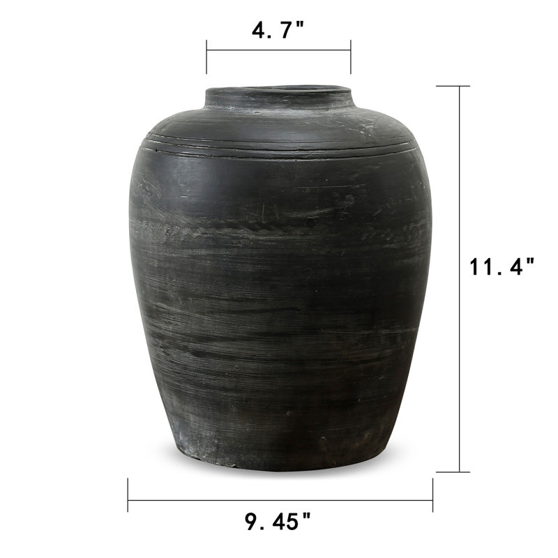 Wamac Clay Table Vase