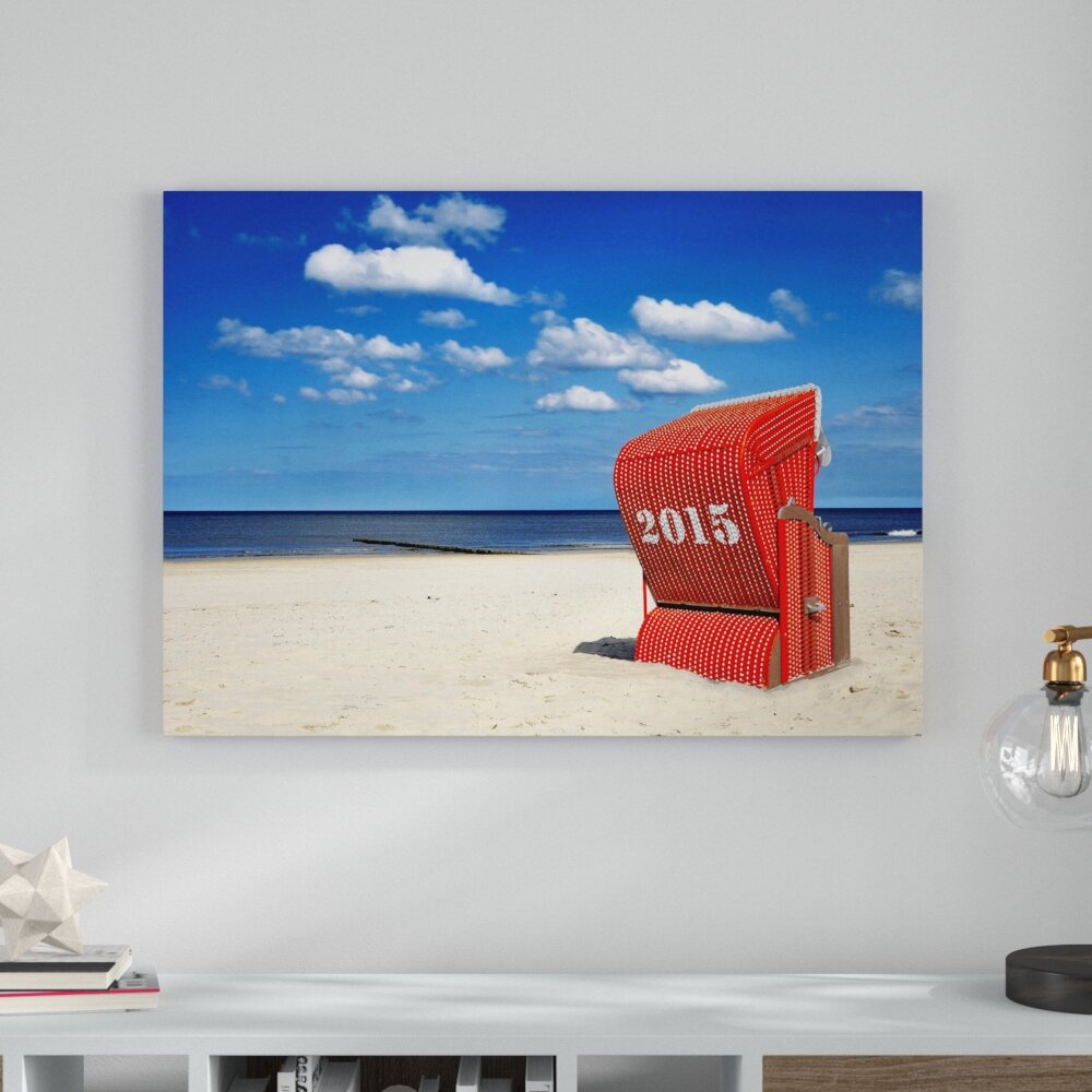 Leinwandbild ,,Roter Strandkorb an der Nordsee", Fotodruck