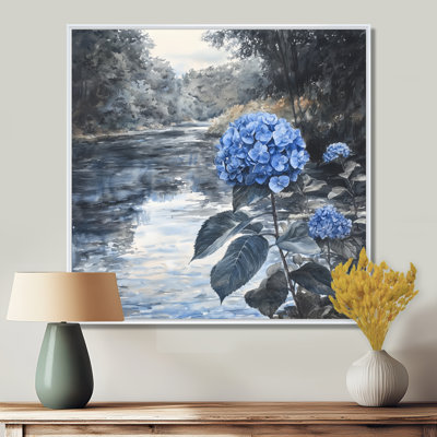 Hortensias au bord de la rivière en monochrome II - hydrangées, art mural