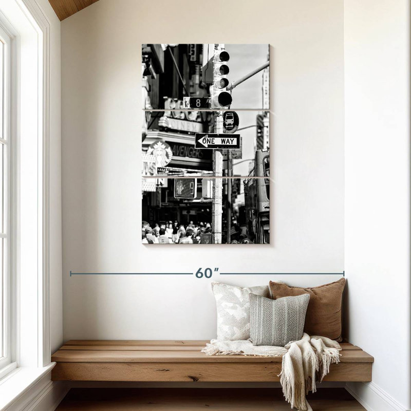 Nicci Traffic Light Times Square, 45" H x 28" W