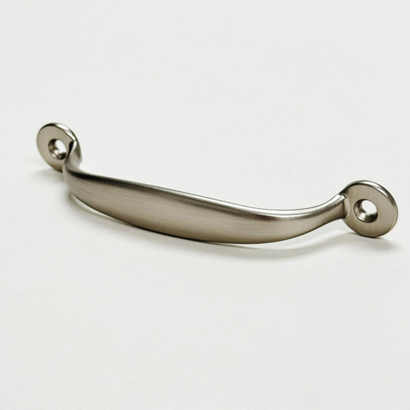 Everly Bar / Handle Pull, Brushed Nickel