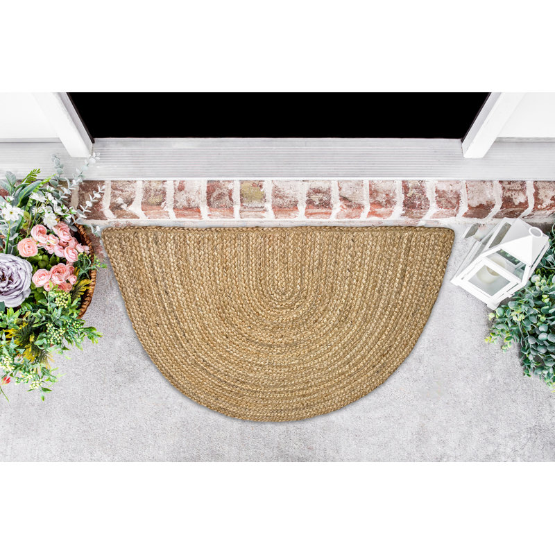 Indoor / Outdoor Rug, Half-circle 2' x 3'