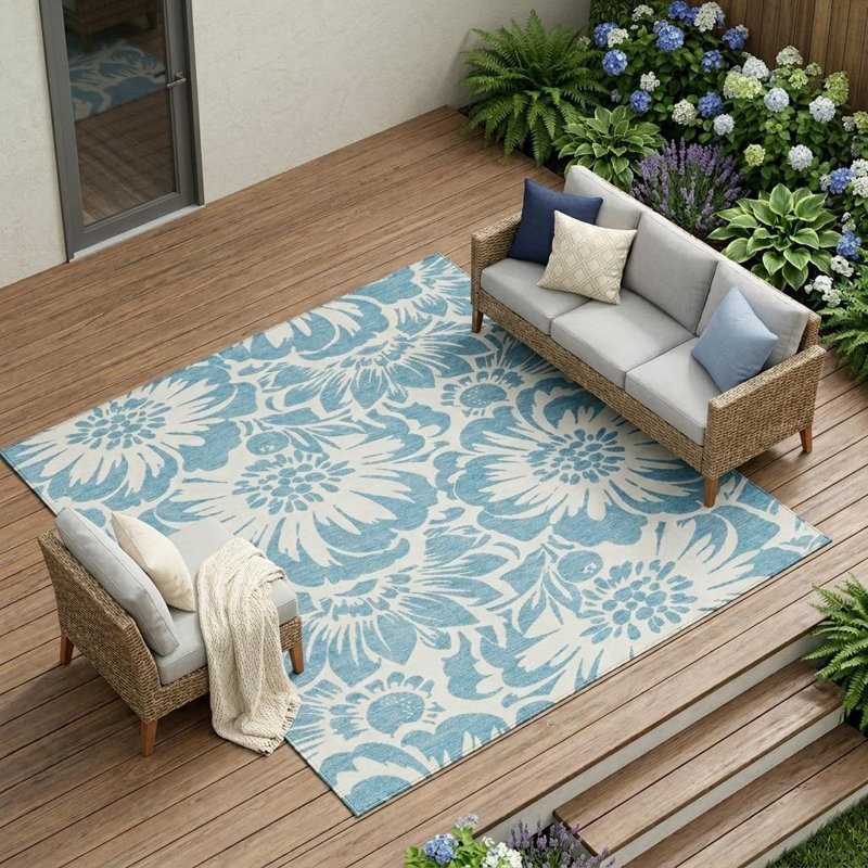 Tapis extérieur lavable antidérapant à motif floral denim et ivoire 9 pi x 12 pi