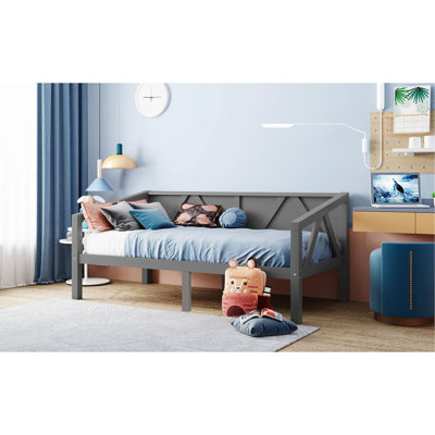 Lit de jour simple gris avec une silhouette épurée et élégante, une utilisation multifonctionnelle, une structure de soutien solide, une capacité de rangement sous le lit. L 79,5 po x l 42,3 po x 34,7 po, assemblage requis, peut être utilisé tel quel