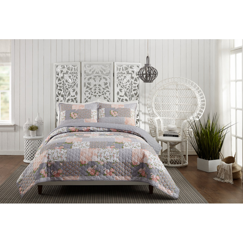 Gray Reversible Patchwork Microfiber Full Quilt Set