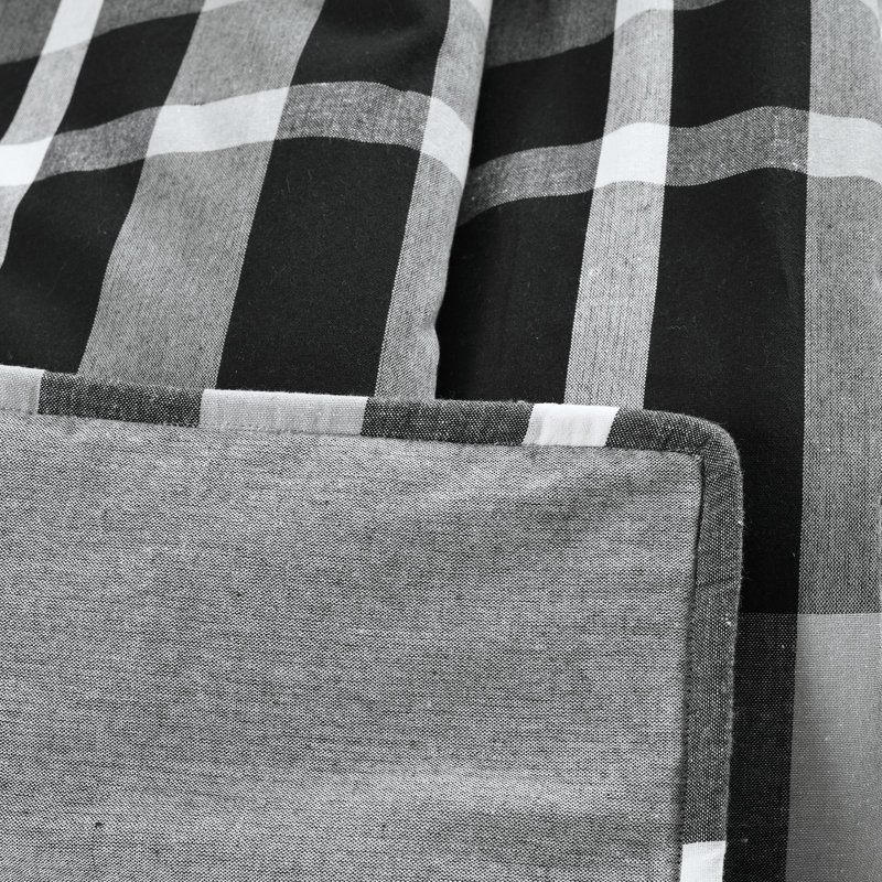  Yarn-Dyed Throw