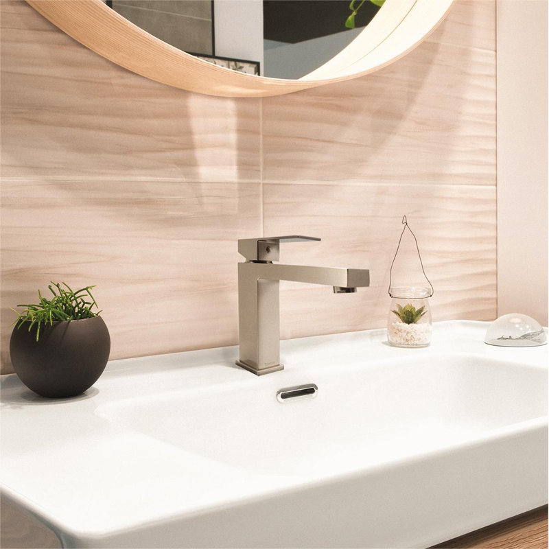 Single-Hole Single-handle Bathroom Faucet with Drain Assembly, Brushed Nickel