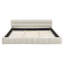 Structure de lit très grand avec revêtement en chenille épaisse beige, tête de lit, lit plateforme, sans sommier, sommeil confortable, design contemporain