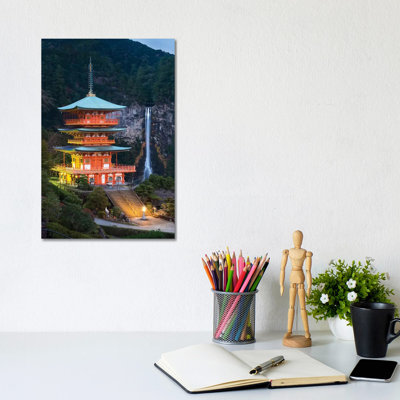 «Seiganto-Ji Pagoda And Nachi Falls» par Jan Becke - photographie sur toile tendue