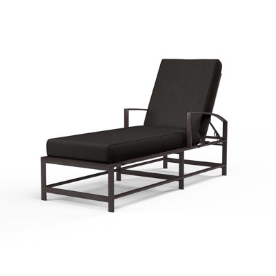 Chaise longue inclinable 72 po avec coussin Mulcahey Sunbrella