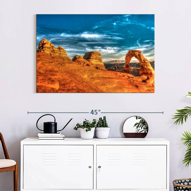 Alvord Iconic Delicate Arch, 26" H x 39" W