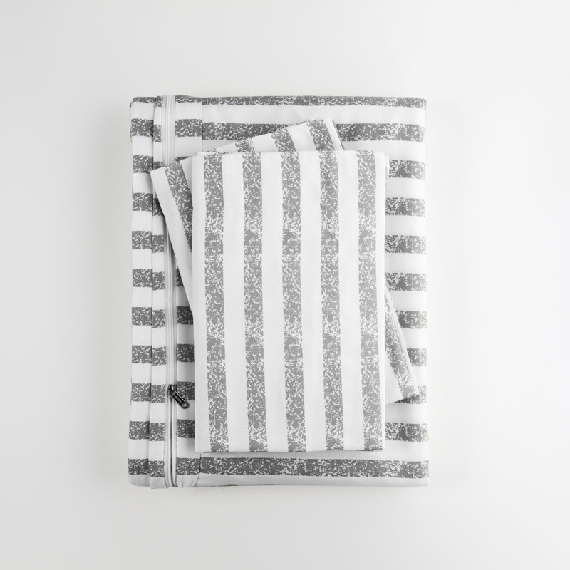 Gray Ultra Soft Microfiber Striped Full/Queen Bedspread Cover Set