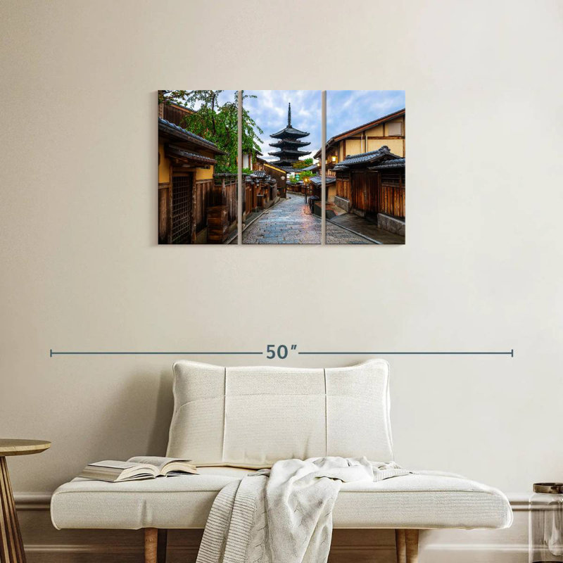 Lilie Sannenzaka Street, Kyoto, H 20 po x l 33 po