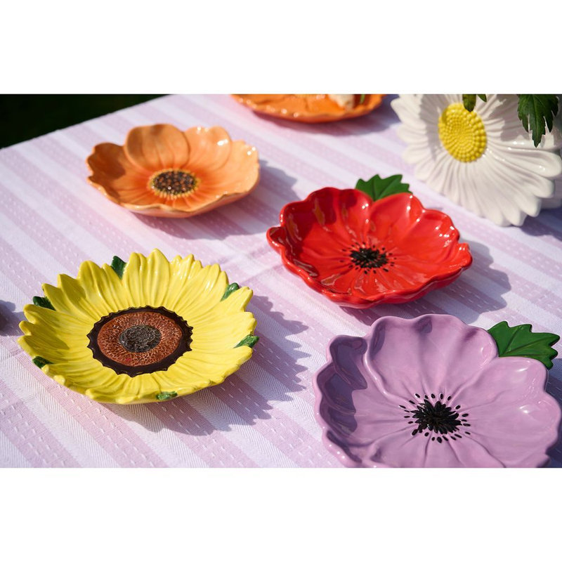 Set of 4  Bright Flower Plates