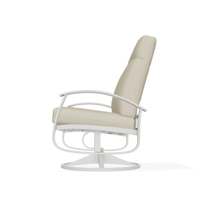Belle Isle Outdoor Lounge Chair, Snow, Huskie
