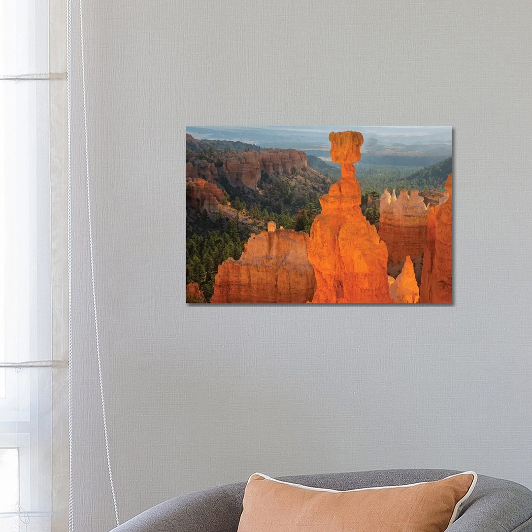 Utah, Bryce Canyon National Park. Thor's Hammer - Wrapped Canvas Print