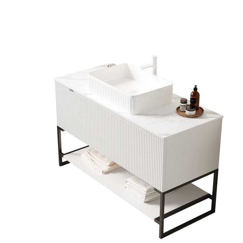 Armoire de meuble-lavabo autoportante blanche en pierre frittée de 48 po avec 3 portes, tablette ouverte, sans lavabo, robinet, panneau de particules et panneau de porte