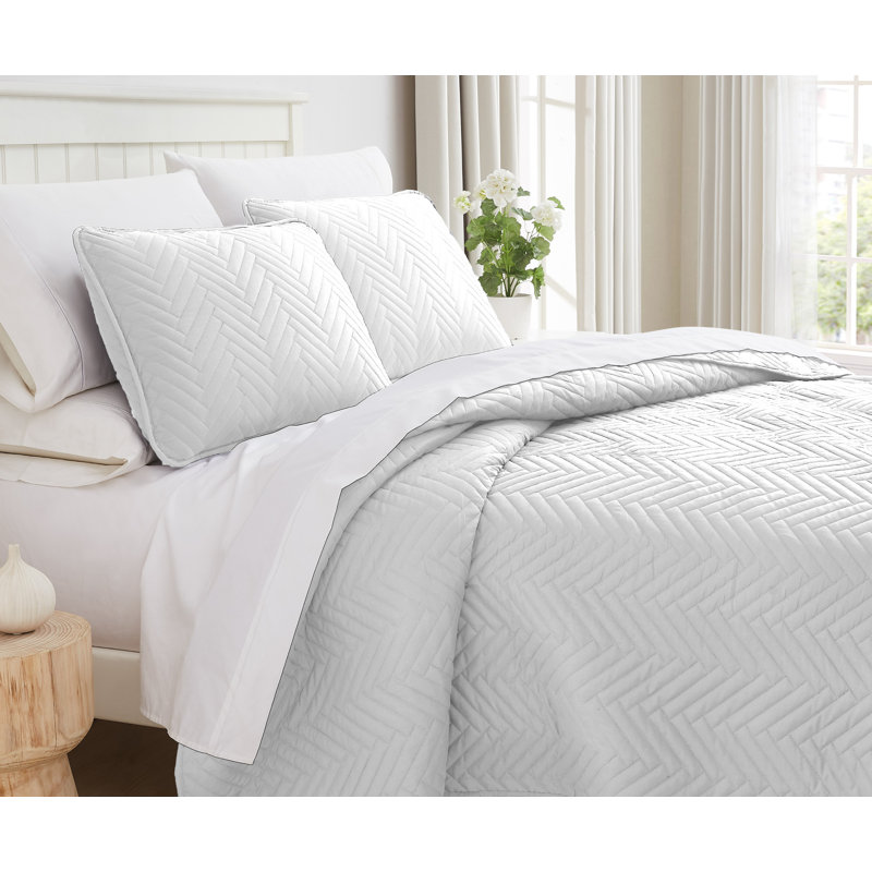 Ensemble de courtepointe légère surdimensionnée en microfibre prélavée à chevrons, Blanc