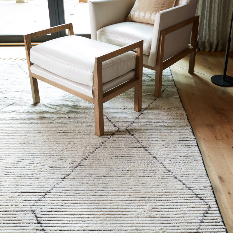 Ammil Hand-Knotted Trellis Cream/ Black Area Rug, Rectangle 4'X6'