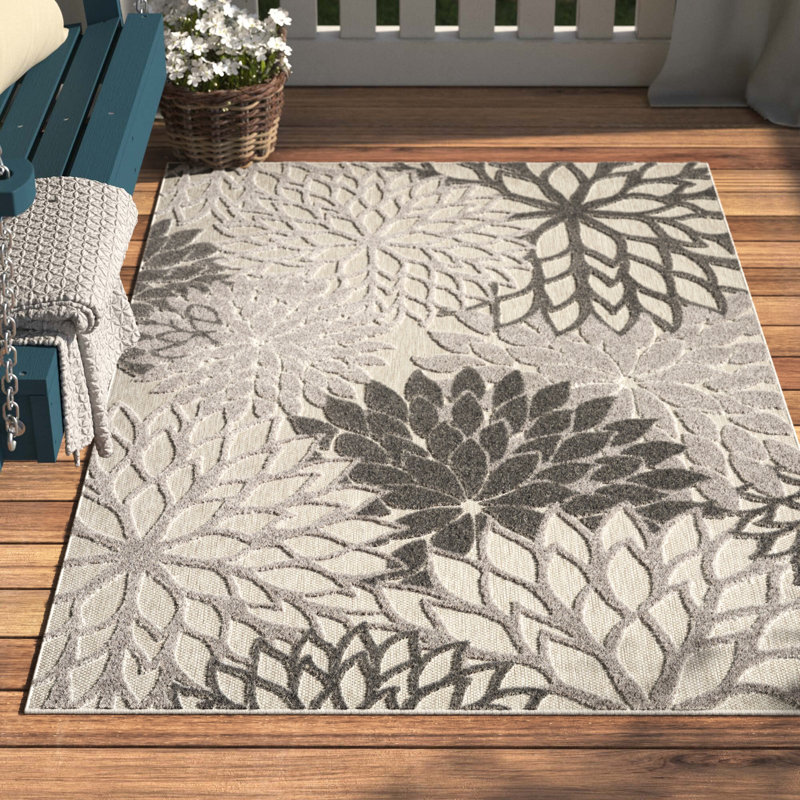 Tapis intérieur / extérieur à motif floral Arnkell, Rectangle 3 pi 6 po x 5 pi 6 po